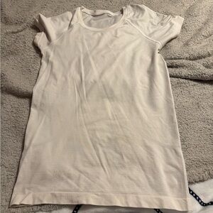 lululemon athletica swiftly top
